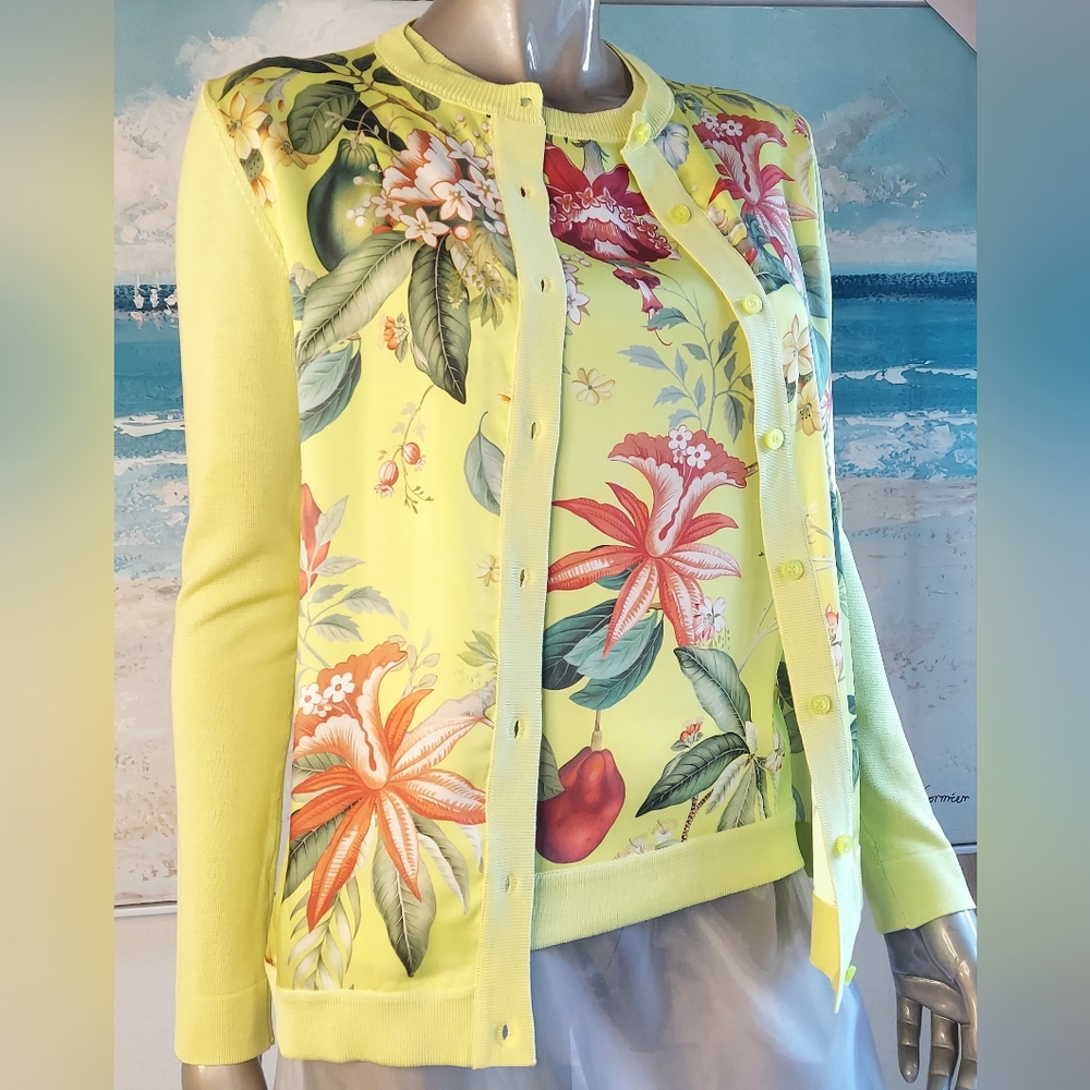 $3,400 NEW CARDIGAN TOP TWIN SET LIME GREEN FLORAL KNIT SET US S
